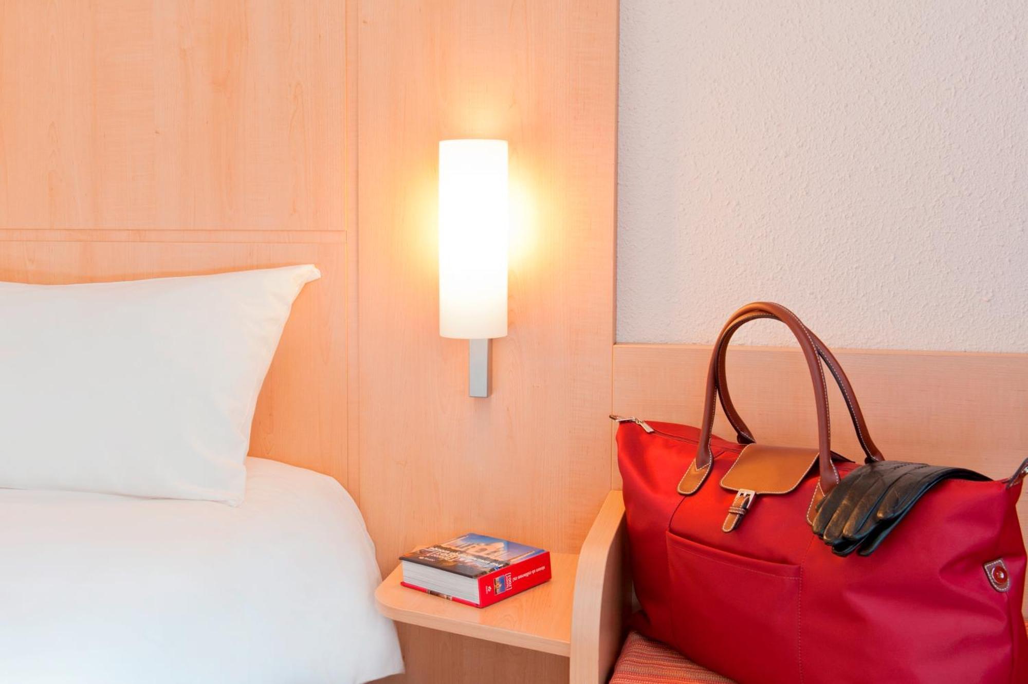 Ibis Lille Centre Gares Hotell Rom bilde